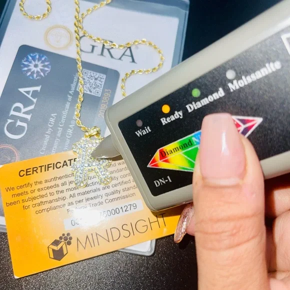 VVS GRA certified moissanite diamond R initial letter, 100% passes diamond test - Picture 6 of 9